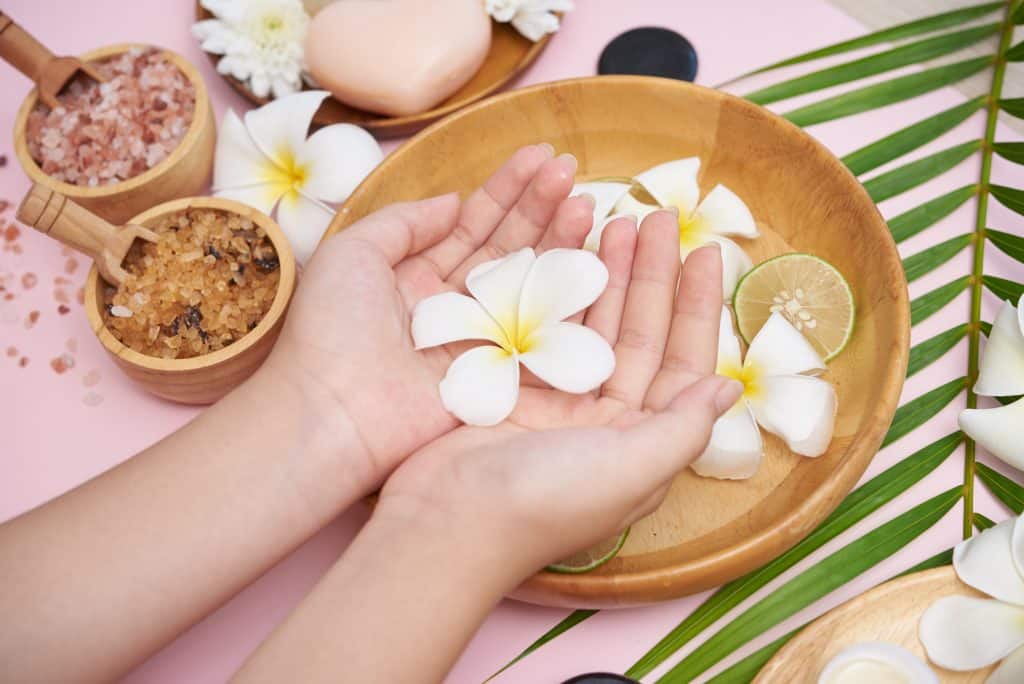 Kapan Waktu Terbaik Melakukan Spa Pengantin Sebelum Menikah?