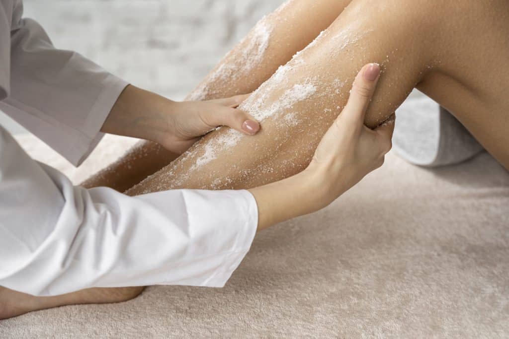 Body Scrub di Spa untuk Membantu Regenerasi Kulit