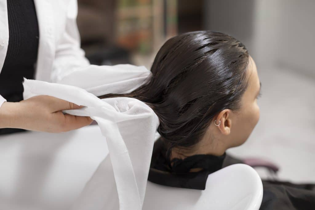 Berapa Kali Hair Treatment Dilakukan dalam Sebulan?